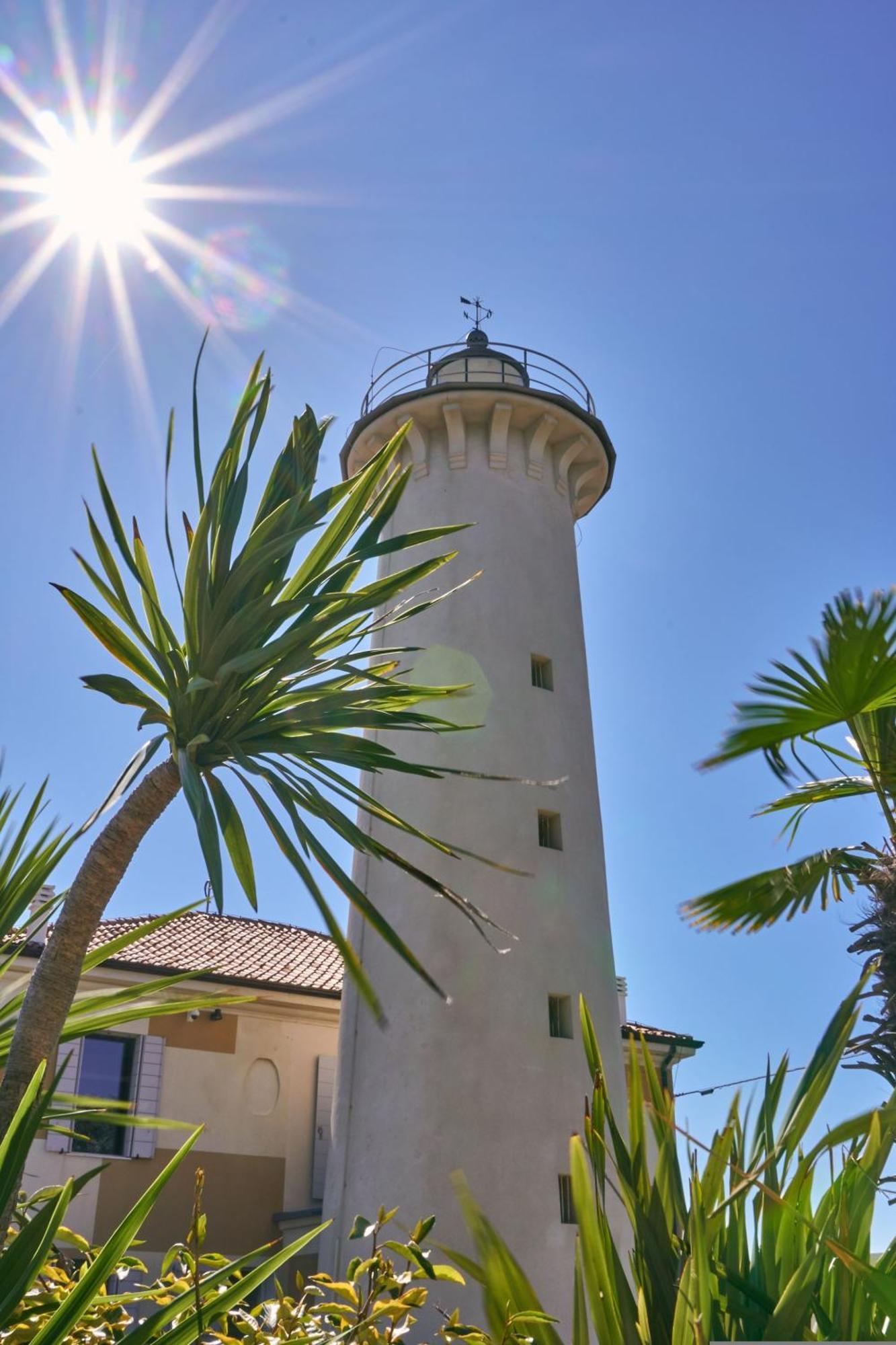 Vibrant In Centre * Bibione