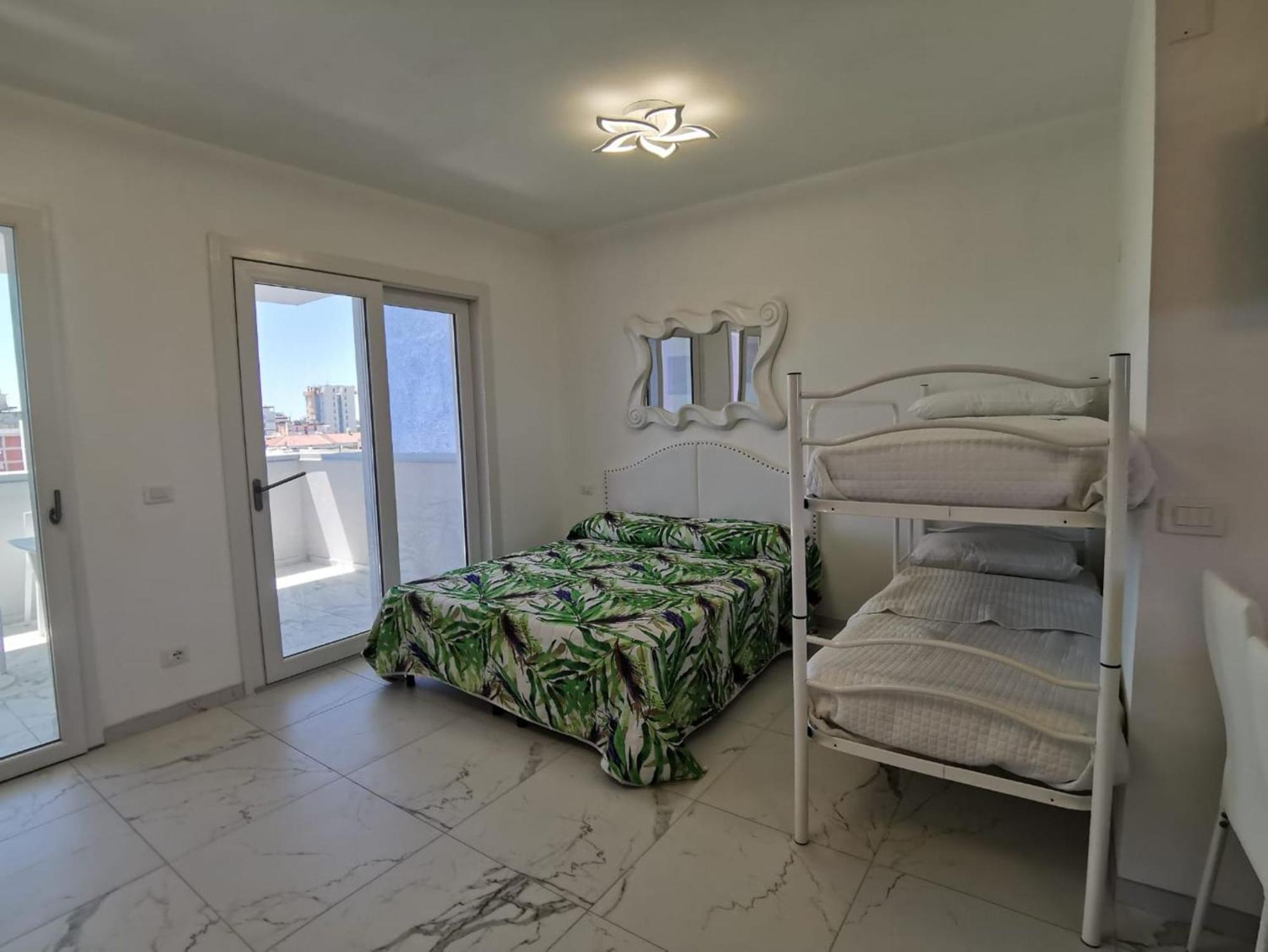 Apartment Vibrant In Centre