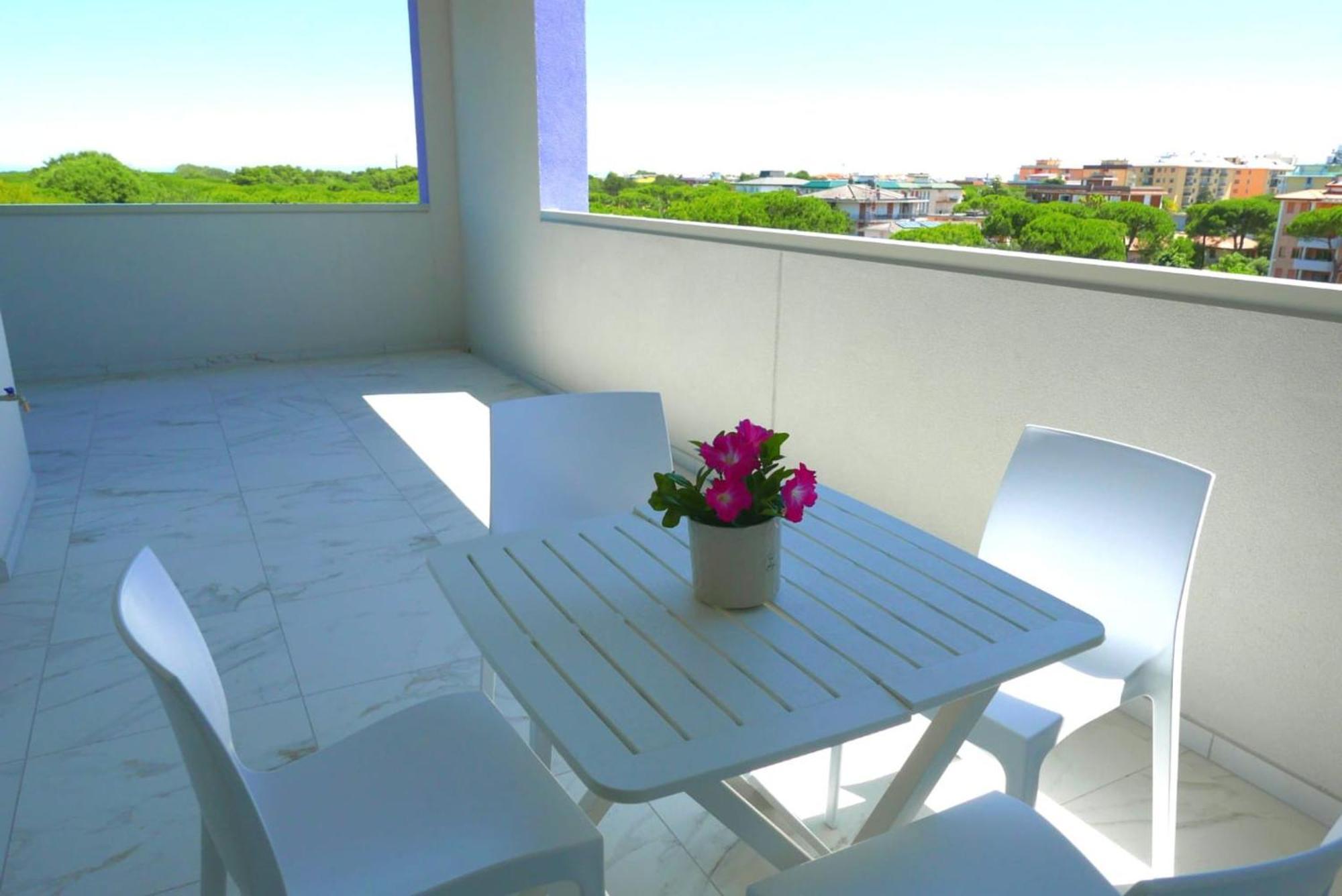 Vibrant In Centre Apartment *